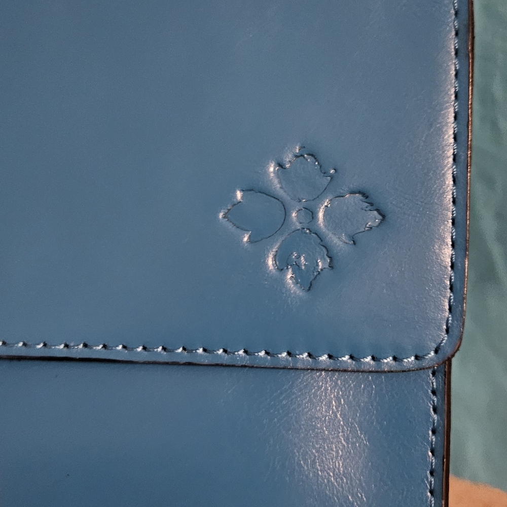 NWT Patricia Nash Leather Veolia Crossbody W/ Detachable Pearl Handle: Turquoise - Picture 4 of 15